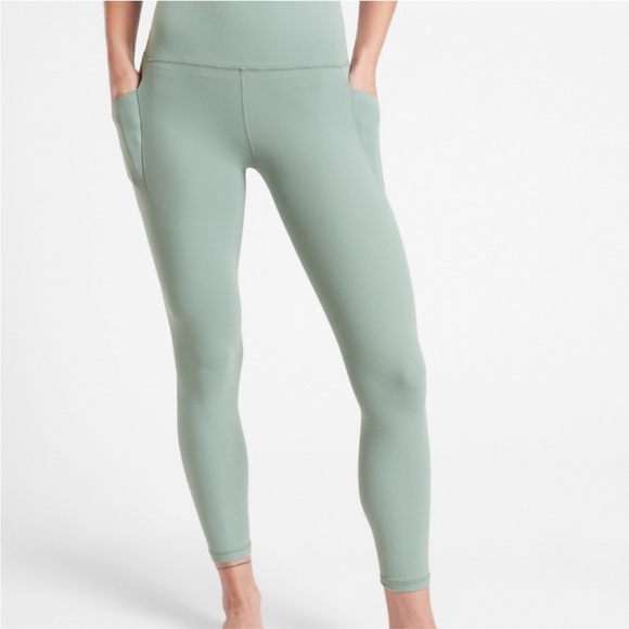 Athleta Women’s Salutation II Stash Pocket 7/8 Leggings Size Small - Picture 1 of 7